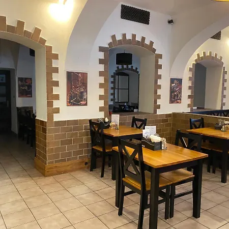 Restaurant Hana Barbara Gastro Sro 모텔 *