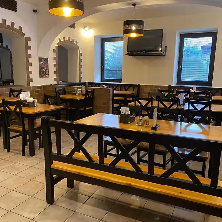 모텔 Restaurant Hana Barbara Gastro Sro Ostretin
