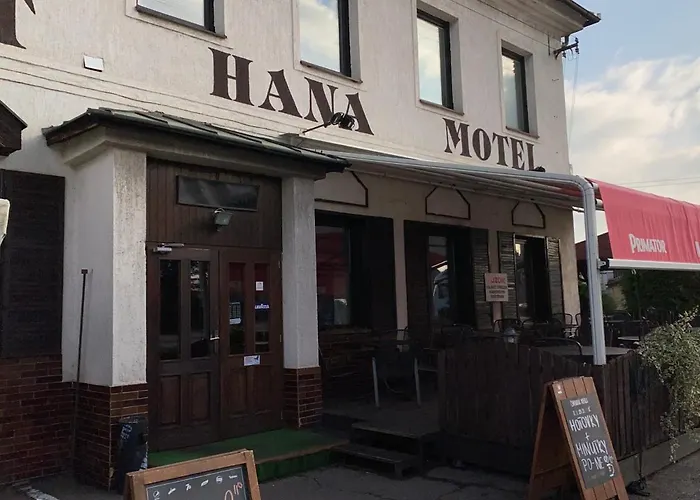 모텔 Restaurant Hana Barbara Gastro Sro Ostretin