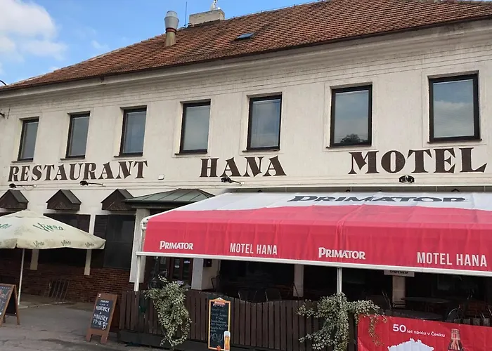 모텔 Restaurant Hana Barbara Gastro Sro Ostretin