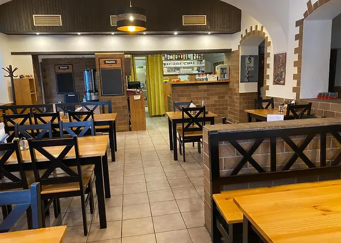 Restaurant Hana Barbara Gastro Sro 모텔 Ostretin